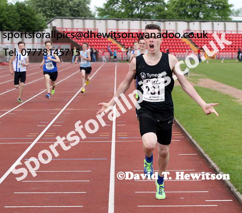 Under-15 boys 800 metres at the North Eastern Championships, Gateshead International Stadium.  Photos: David T. Hewitson/Sports for All Pics